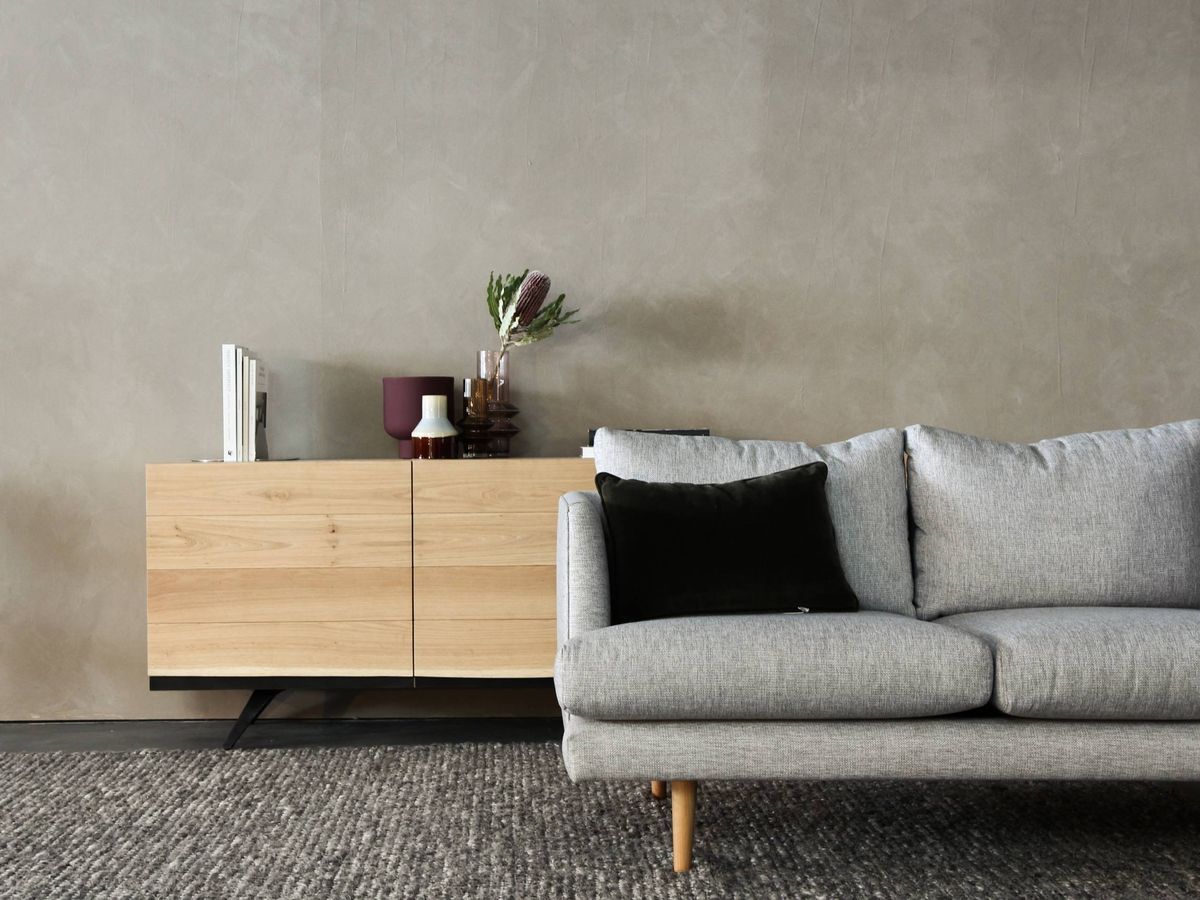 Foto: Tips para elegir el color del sofá. (Nathan Oakley para Unsplash)