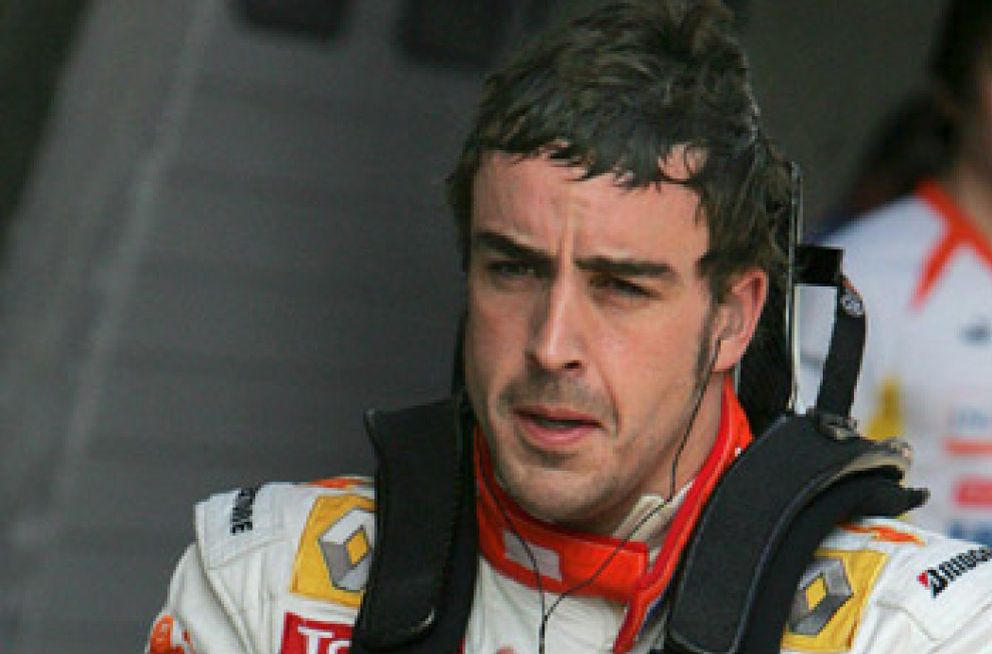 Foto: Alonso tuvo una bajada de tensión por no poder hidratarse en carrera