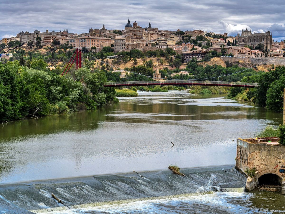 Foto: El Tajo a su paso por Toledo. EFE