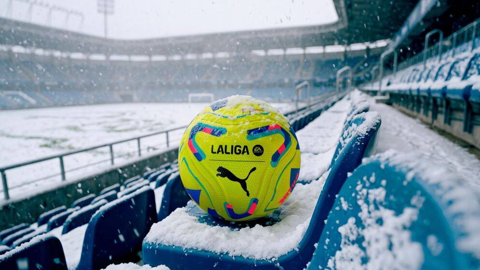 PUMA y LALIGA presentan el balón oficial de invierno de la temporada 2026/27