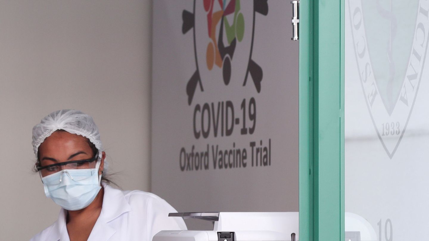 Pruebas de la vacuna de Oxford. (Reuters)