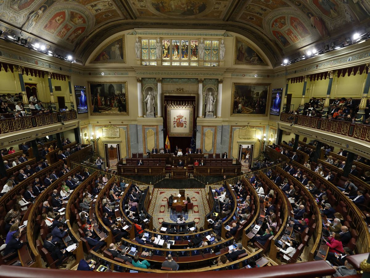 Foto: Hemiciclo del Congreso de los Diputados. (EFE/J.J. Guillén)
