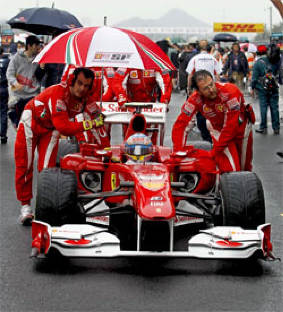 Foto: Ferrari cuenta con Alonso, Massa y el 'cielo' para ganar el Mundial