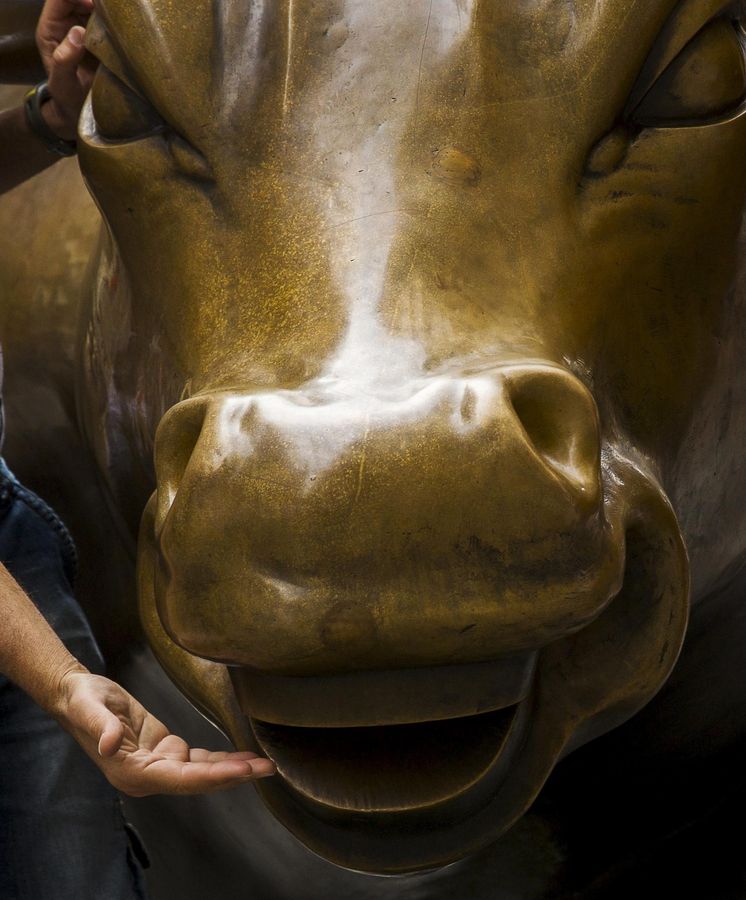 Foto: Toro metálico situado a la entrada de Wall Street. (Reuters)