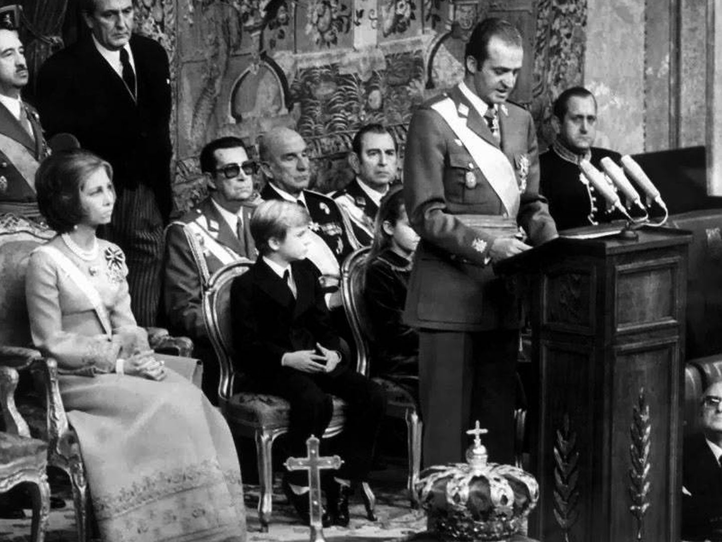 El rey Juan Carlos, durante su discurso el 22 de noviembre de 1975. (EFE)