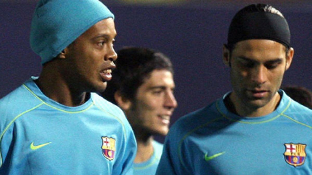 Ronaldinho ultima su vuelta al trabajo de equipo
