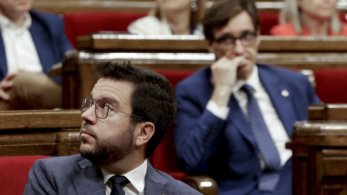 El Parlament aprueba condicionar el apoyo a la investidura de Sánchez a un referéndum