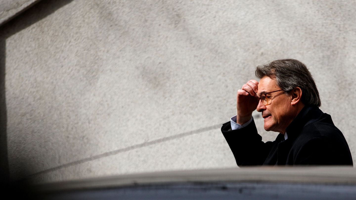 Artur Mas, a la salida del Tribunal Supremo en febrero. (Reuters)