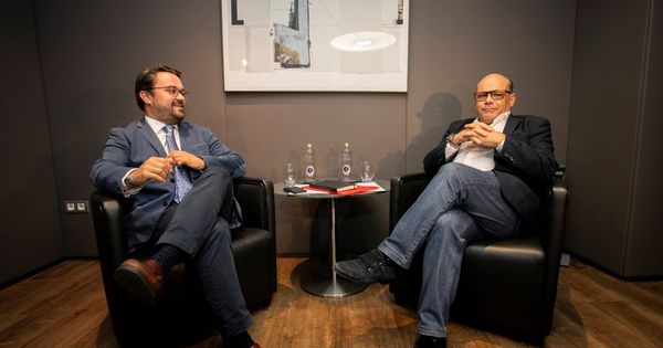 Foto: El secretario general de CC, José Miguel Barragán, se reúne con el presidente del PP en Canarias, Asier Antona. (EFE)
