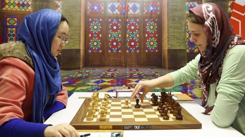 La rebelión de la túnica provoca un terremoto en el mundo del ajedrez