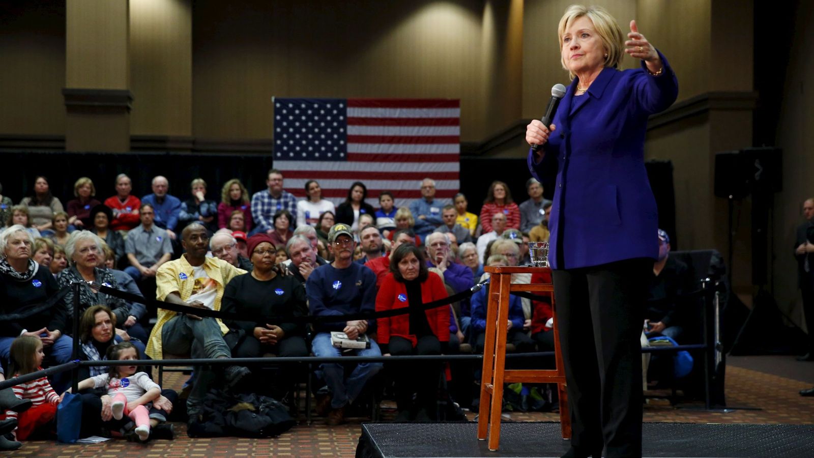 Foto: La candidata demócrata Hillary Clinton es un acto de campaña en Burlington, Iowa, el 20 de enero de 2016 (Reuters).