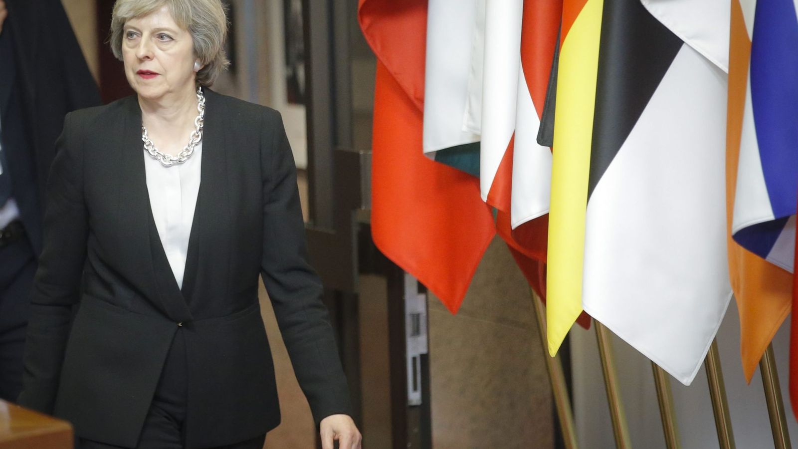 Foto: La primera ministra del Reino Unido, Theresa May, al finalizar la Cumbre europea del jueves 15 de diciembre de 2016, en Bruselas (Efe).