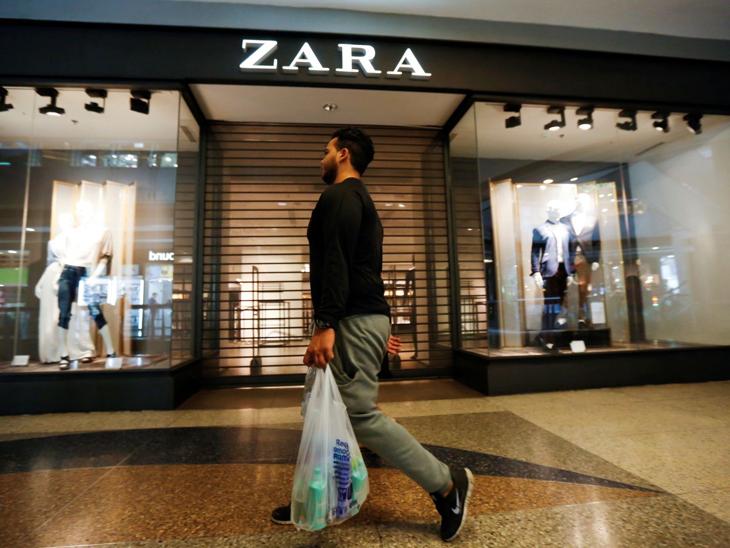 Zara es una de las empresas textiles con una menor cantidad de afirmaciones 'verdes' engañosas. Reuters