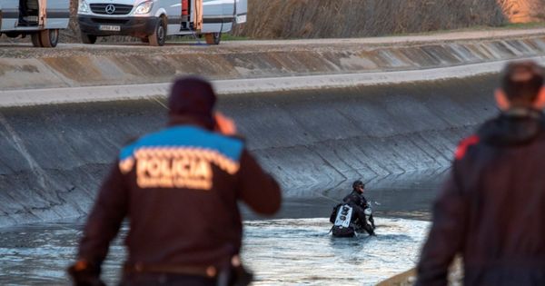 Foto: Hallan muerta en su vehículo en un canal a la mujer desaparecida en Lleida. (EFE)