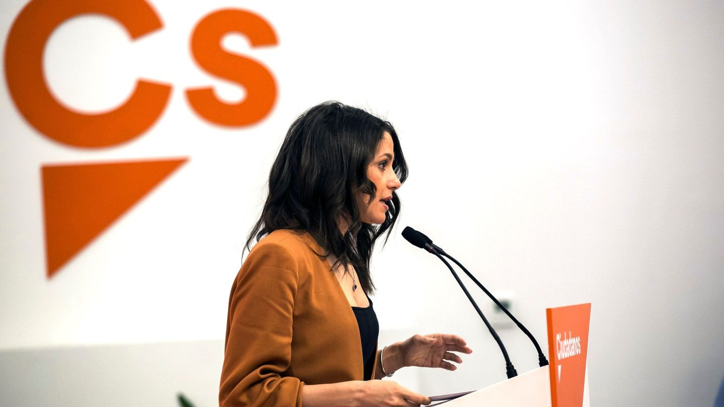Inés Arrimadas en rueda de prensa (EFE)