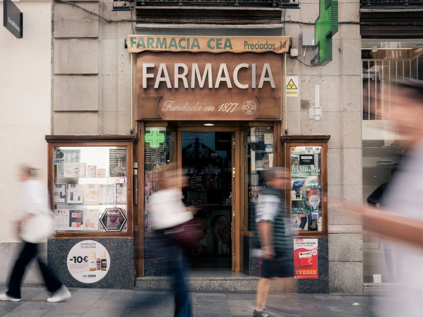 Farmacia Cea en la calle Preciados, en el centro de Madrid. (P. P.)