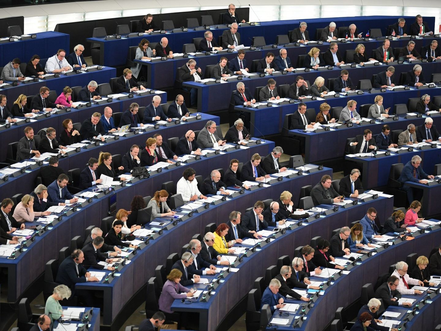Eurodiputados durante un Pleno. (EFE)