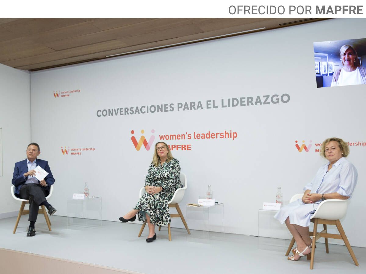 Foto: De izquierda a derecha: Francisco J. Marco (Mapfre), Patricia Fernández de Lis (Materia) y Rosa Menéndez (CSIC). Arriba, María Neira (OMS).