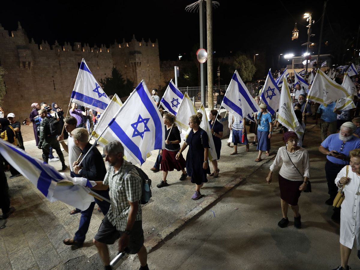 Foto: Colonos israelíes se manifiestan en Jerusalén. (EFE/EPA/Atef Safadi)
