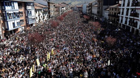 Miles de soberanistas vascos y catalanes marchan en Alsasua: Esto no es justicia