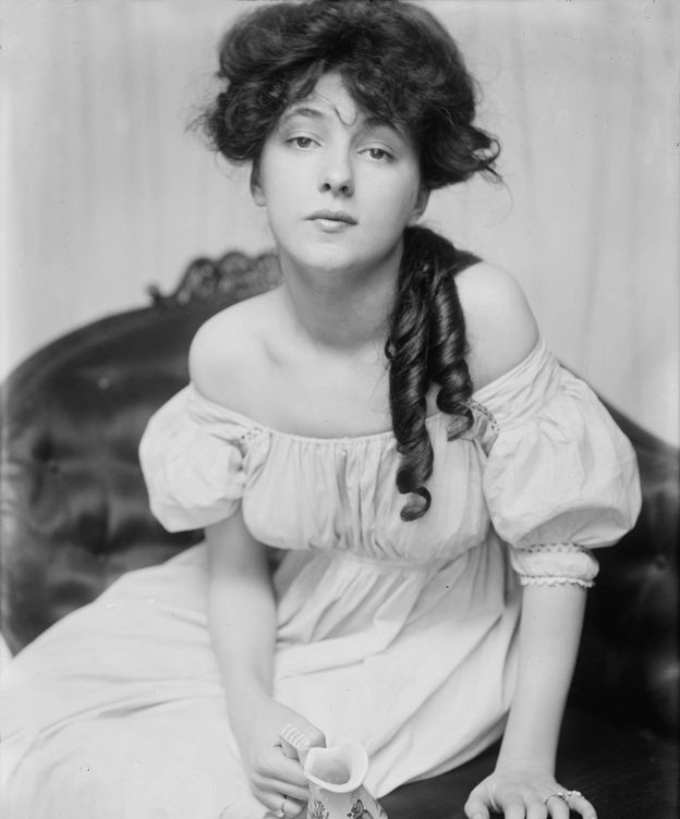 Foto: Evelyn Nesbit, fotografiada por Gertrude Kasebier en 1900 a petición de Stanford White. (Cordon Press)