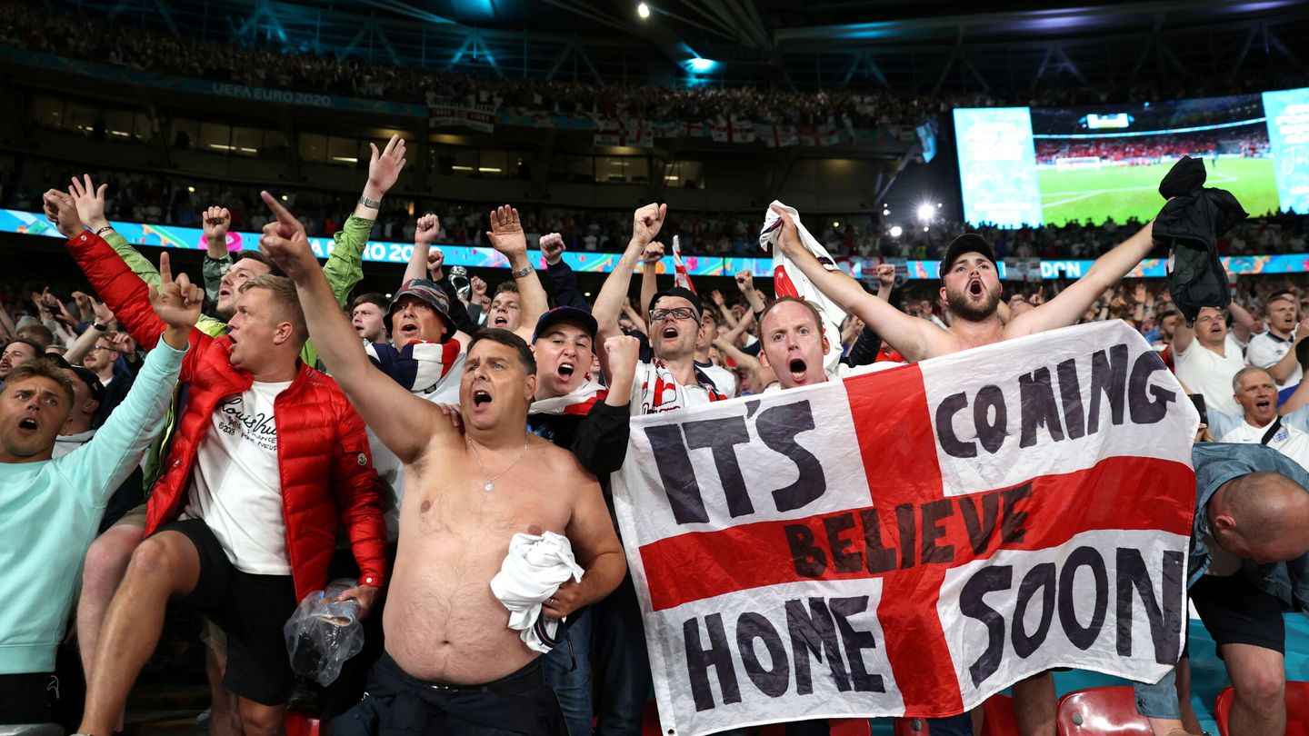La afición de Wembley disfrutó del pase a la primera final de Inglaterra en la Euro de su historia. (EFE)