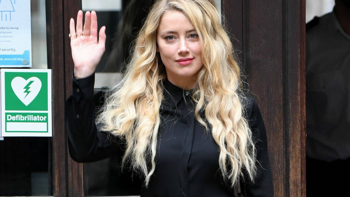 ¿Está copiando Amber Heard los looks de juicio de Johnny Depp?