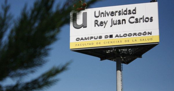 Foto: Cartel de entrada al campus de Alcorcón de la Universidad Rey Juan Carlos. (Google)