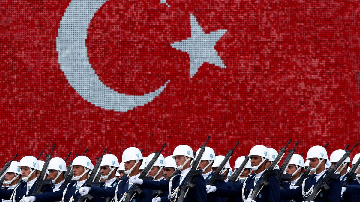 Bronca de bar en el mar Egeo: Grecia y Turquía vuelven a ser enemigos