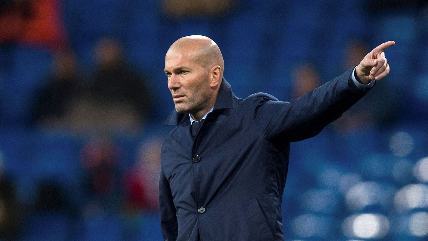 Zinedine Zidane pierde una pieza importante con la marcha de Joaquín Más. (EFE)