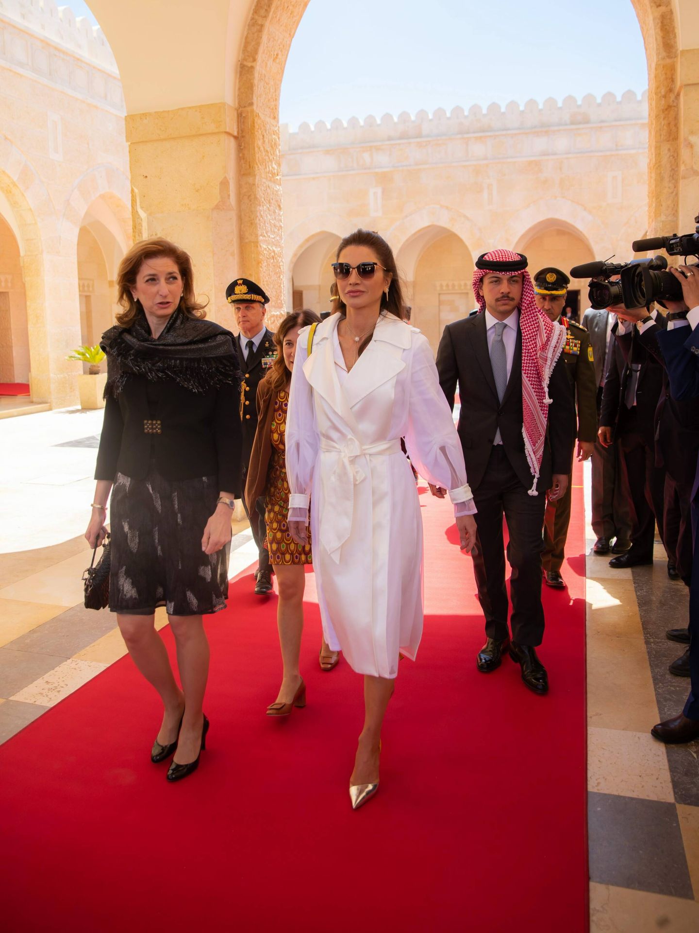 Laura Mattarella, con Rania durante un viaje oficial a Jordania. (Cordon Press)