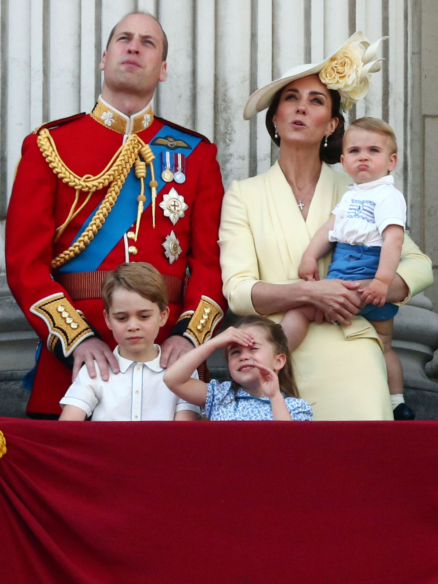 Los duques de Cambridge, junto a sus hijos en el último 'Trooping the colour'. (Reuters)