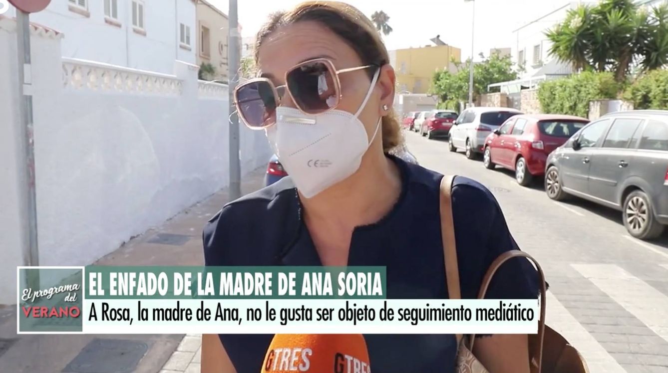 La madre de Ana Soria, en 'El programa del verano'. (Mediaset)