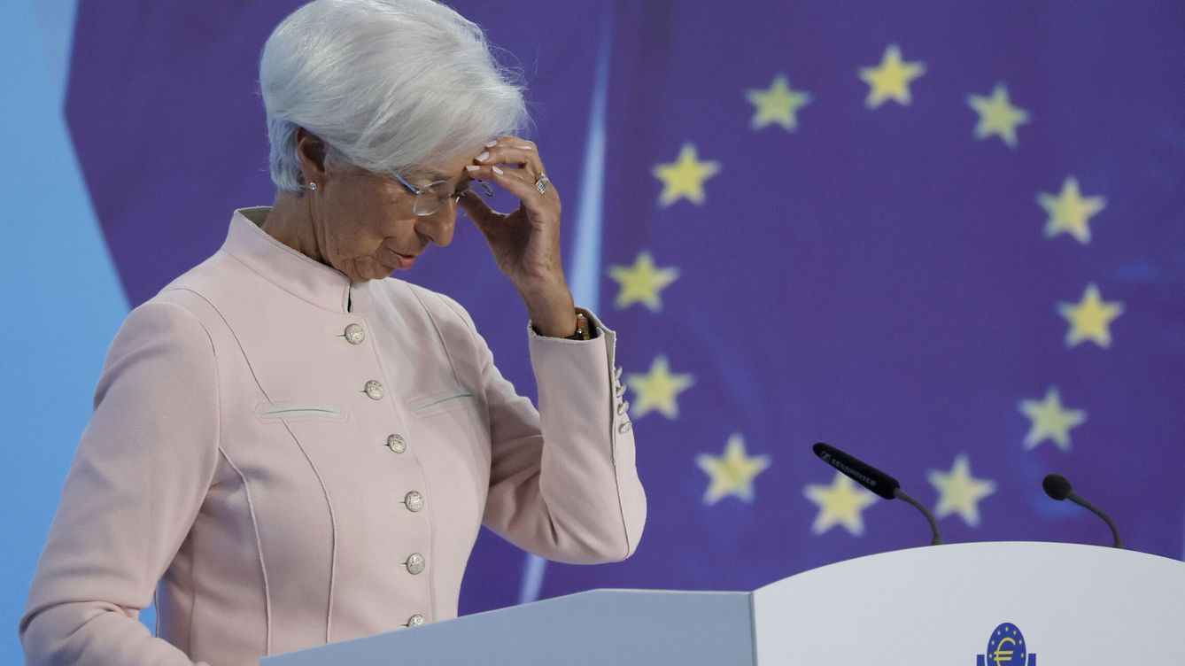 Foto: Lagarde, en la última rueda de prensa en la que se anunció una nueva subida de tipos del BCE. (EFE/Ronald Wittek)