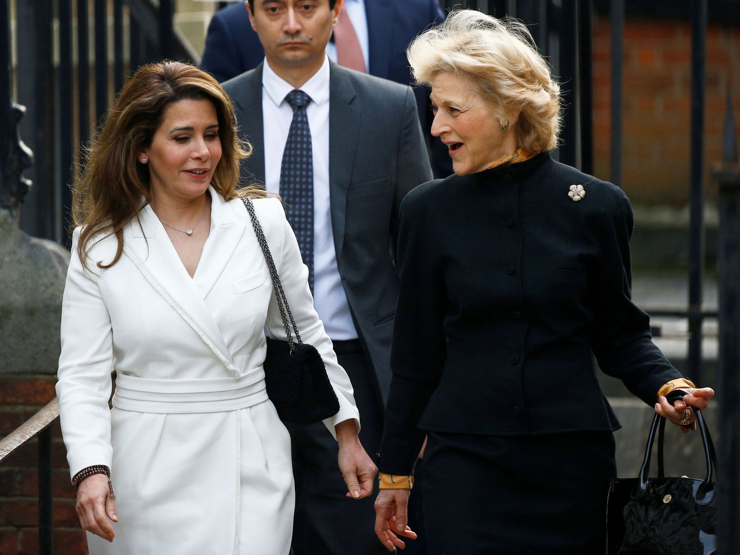 Fiona Shackleton, junto a la princesa Haya de Jordania. (Reuters)