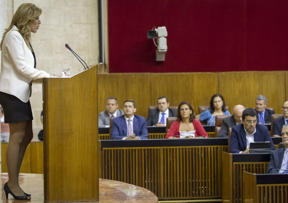 Foto: Susana Díaz (i), durante su discurso en el pleno de debate de investidura. (EFE)