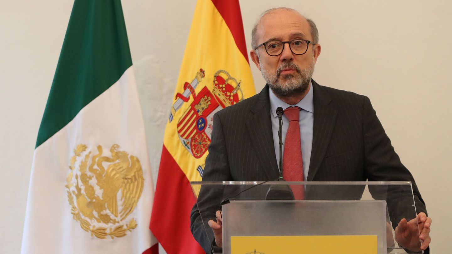 El embajador de España en México y presidente honorario de la Cámara, Juan López Dóriga. (EFE)