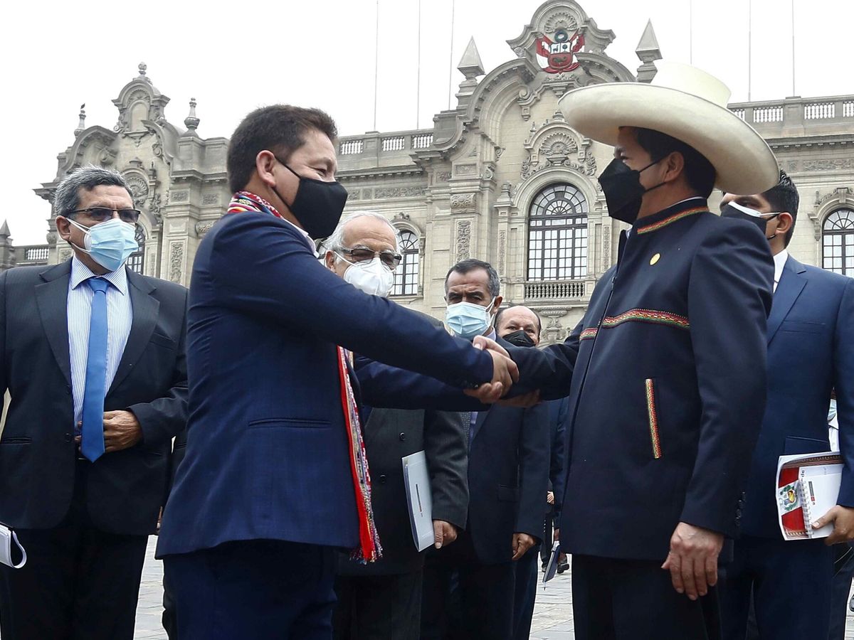 Foto: El presidente de Perú, Pedro Castillo, y el primer ministro, Guido Bellido. (EFE)