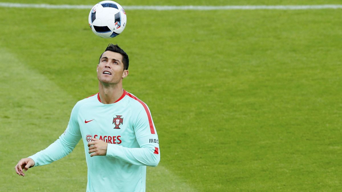 De Ronaldo a Messi: diez futbolistas que batieron récord de goles con su selección