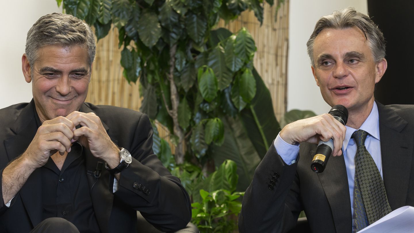 George Clooney y Jean-Marc Duvoisin (Nestlé)