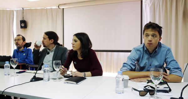 Foto: Los líderes de Podemos Pablo Iglesias (c), Pablo Echenique (i), Irene Montero e Íñigo Errejón. (EFE)