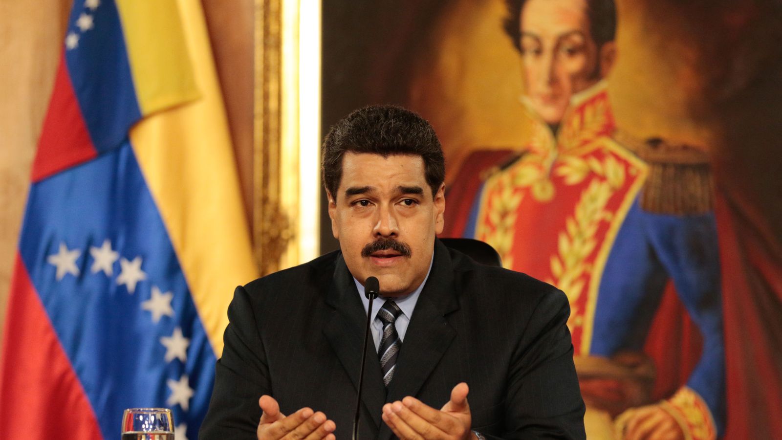 Foto: Maduro anuncia una subida de la gasolina de 95 octanos de un 6.185 por ciento. (EFE)
