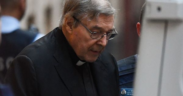 Foto: El cardenal australiano George Pell cumple condena por cinco delitos de abuso sexual, uno con penetración, a dos menores miembros del coro del colegio en el que impartía clases en Australia. (Efe)
