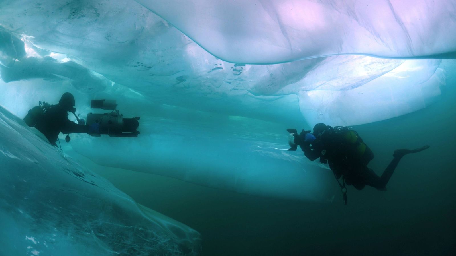 Foto: Los dos polos son los lugares más apasionantes para practicar el buceo bajo hielo (Cordon Press)
