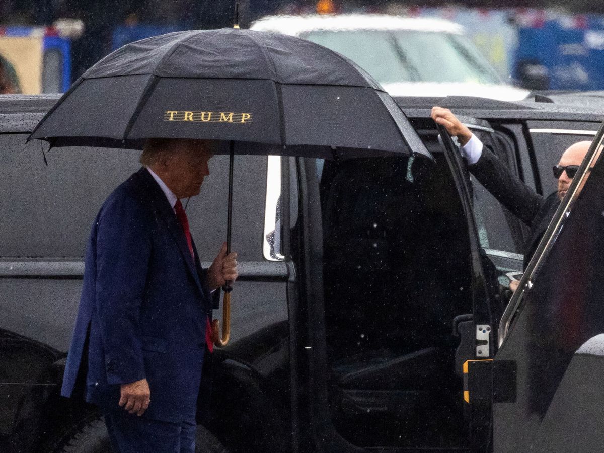 Foto: Trump, el pasado 3 de agosto, llegando a Washington para comparecer ante el tribunal. (Reuters/Amanda Andrade Rhoades)