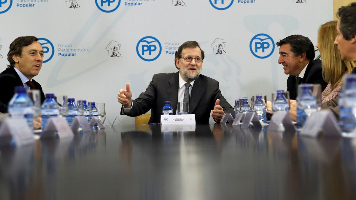 Rajoy invitará a empresarios y sindicatos a negociar la reforma laboral antes de tocarla