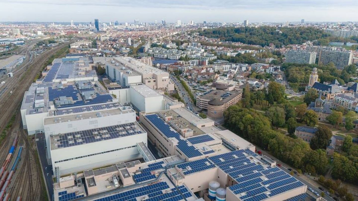 Vista aérea de la fábrica de automóviles de Bruselas, donde Audi fabrica el Q8 e-tron. (Audi)