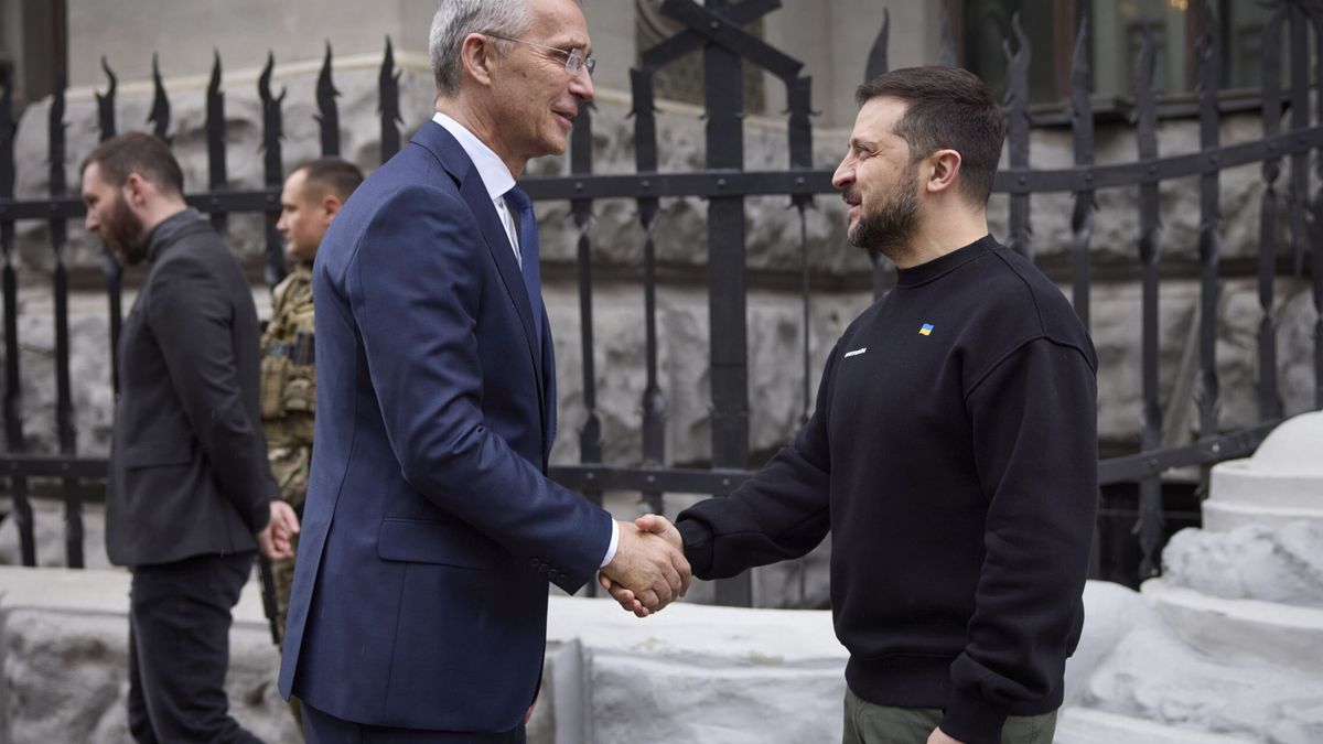 La visita más simbólica para Zelenski antes de la contraofensiva: "La OTAN está con vosotros"