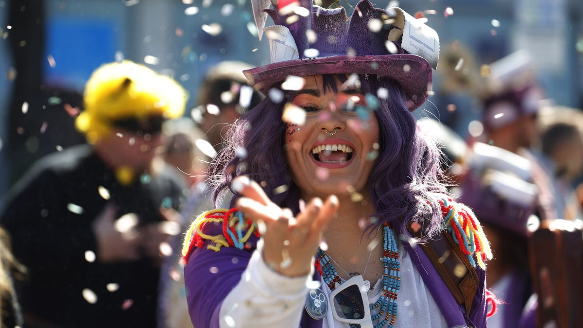 Carnaval de Almería 2024: disfruta este fin de semana de la 'Noche en color' con desfiles y actividades
