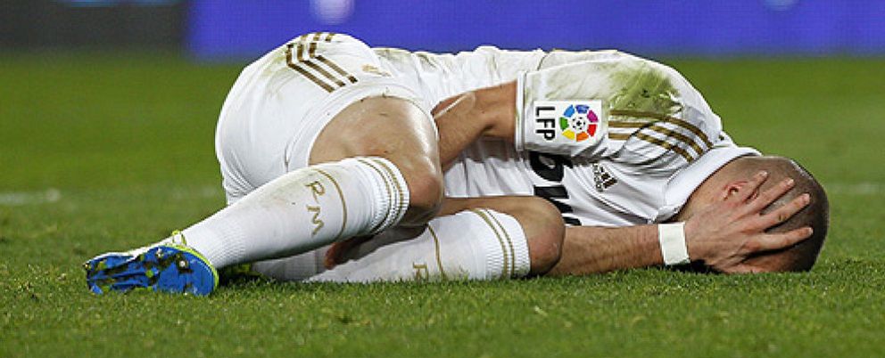 Foto: Benzema estará dos semanas de baja por una lesión envuelta de secretismo